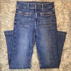 AE Outfitters Women’s Size 10L Super High Rise Flare Jeans. Excellent Condition.